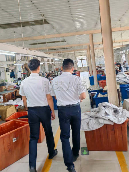 创信服饰，主做上衣-第3张图片