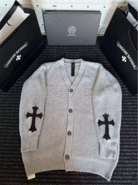 有现货克罗心巴黎世家工厂联系我 金宝有档口自有直播团队-第3张图片