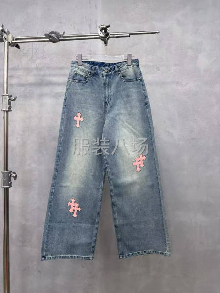 有现货克罗心巴黎世家工厂联系我 金宝有档口自有直播团队-第5张图片