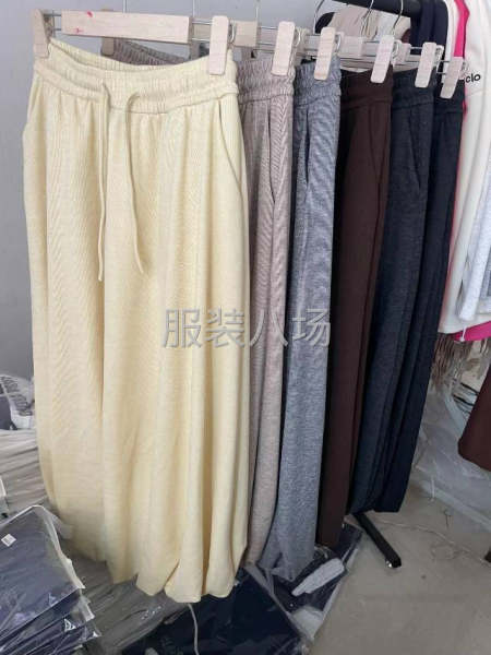 糯米半身花苞裙-第1张图片