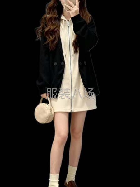 小作坊承接中道加工，主做网批货，简单版时装类，缝订多的产品-第2张图片