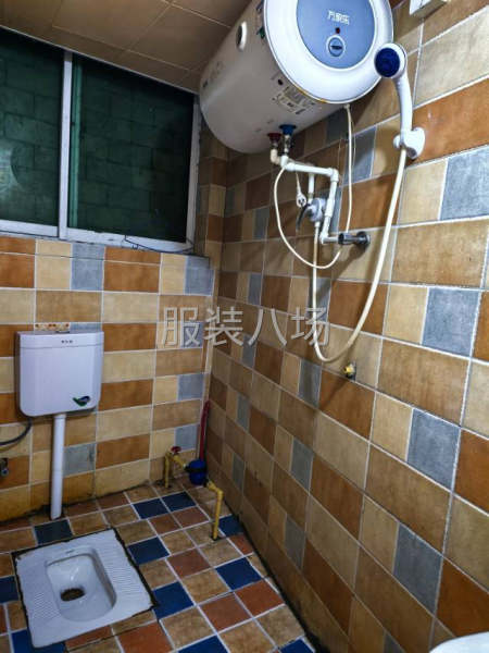 一楼单人间出租独立卫生间有空调热水器光线好通风-第4张图片