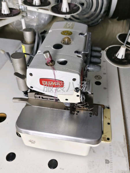 自动剪线抬压脚，杜马四线锁边机，功能正常，成色九成新-第2张图片