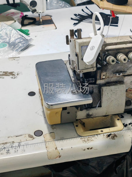 承接梭織，針織料子的裁片，上衣，外套，連衣裙-第2張圖片