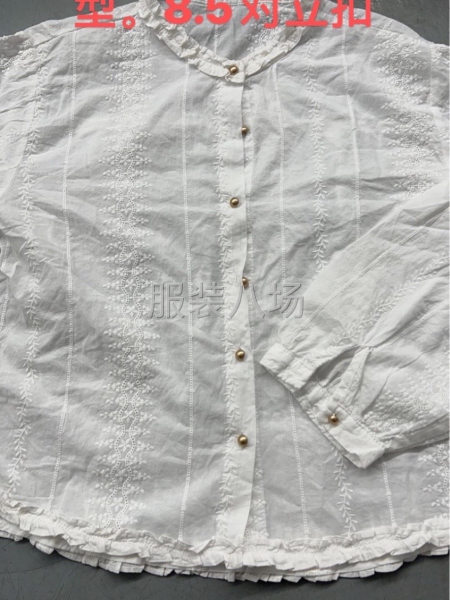 大量簡單春款小衫出貨，單款量大，工價(jià)高-第2張圖片