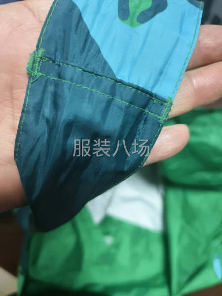 手提袋,請(qǐng)加工，上面有三對(duì)扣子，4個(gè)套結(jié)。要有刀車(chē)和套結(jié)才能-第2張圖片