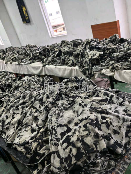 服装手绘工艺-第8张图片