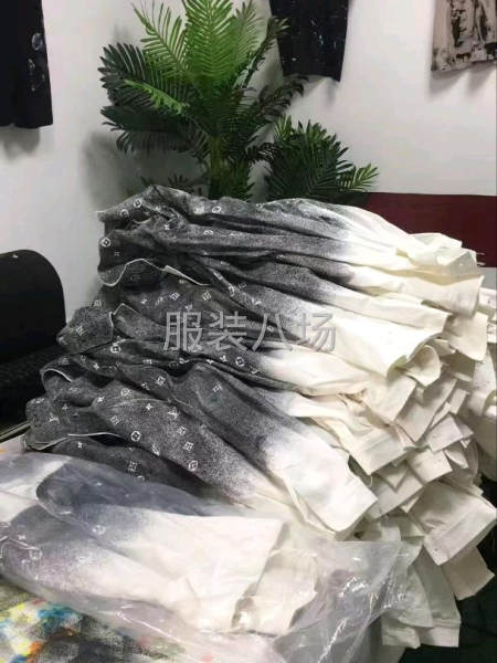 服装手绘工艺-第4张图片