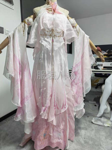 大烫2名，地址汉川华中皮草城-第2张图片