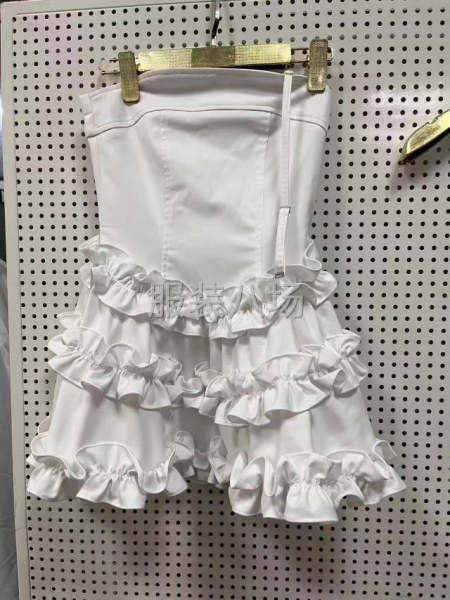 尋2到5人加工廠或夫妻作坊長期合作，半身裙，價格美麗，毛貨勿-第1張圖片