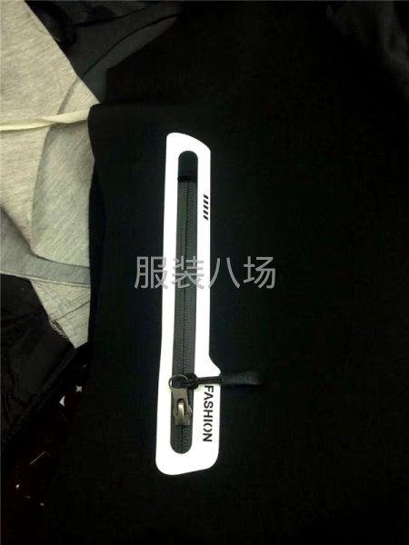 承接各种服装冲锋衣无缝压胶工艺-第4张图片