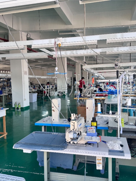 服装厂流水作业，按工序要求进行生产-第2张图片