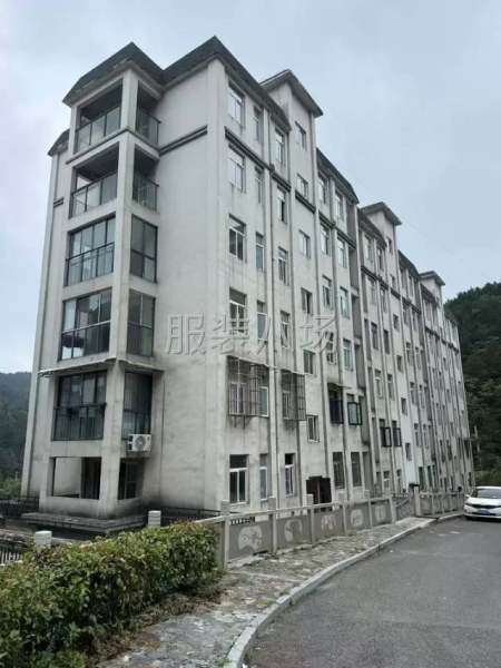 工資月結，中季放假一月-第1張圖片