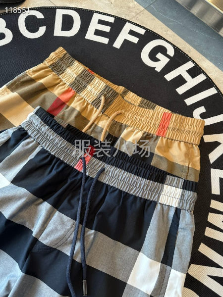 BURBERRY  夏季新款梭织五分裤  厚薄适中-第6张图片