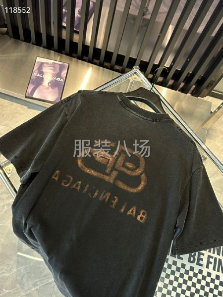 BALENCIAGA  夏季经典印花短袖  磨边做-第9张图片