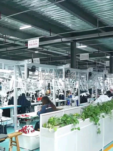 常年生产圆领衫，卫衣，校服套装，货源稳定，工资按时发放-第4张图片