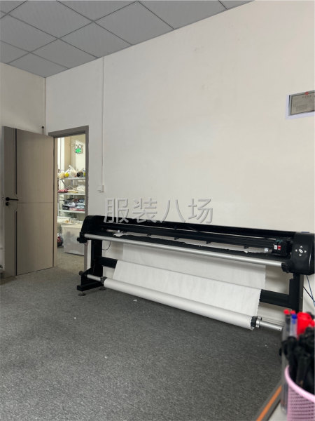 招车位和样衣师-第1张图片