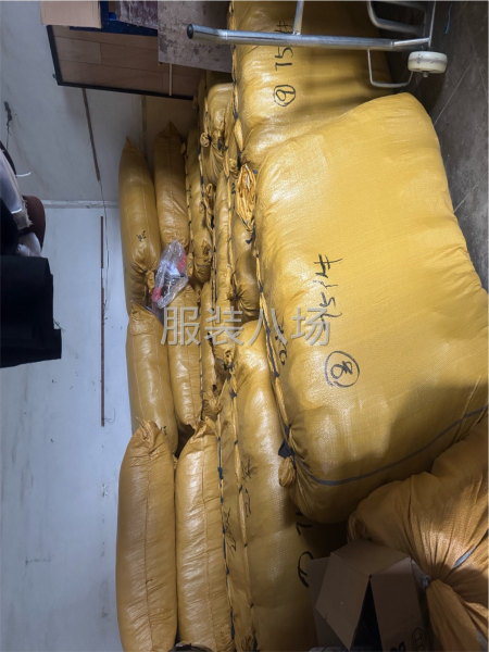 專業(yè)針織服裝生產(chǎn)廠家-第3張圖片