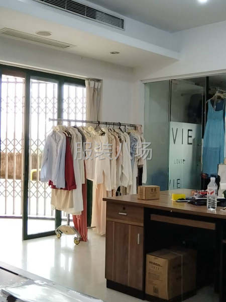 外貿(mào)女裝，能獨立開發(fā)一系列產(chǎn)品，對流行趨勢獨特的了解-第1張圖片