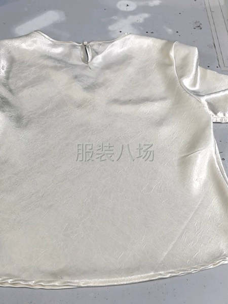 本廠大量招工市場爆款襯衫，一個人三百五左右一天工資，看手腳-第3張圖片