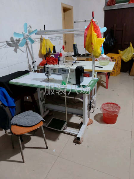 夫妻對(duì)找貨做-第1張圖片