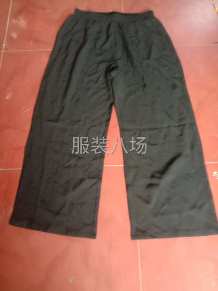 簡單款上衣，褲子，招整件車位和流水車位各幾名，工資日結-第1張圖片