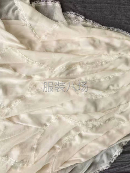 雪紡面料的半身裙-第1張圖片