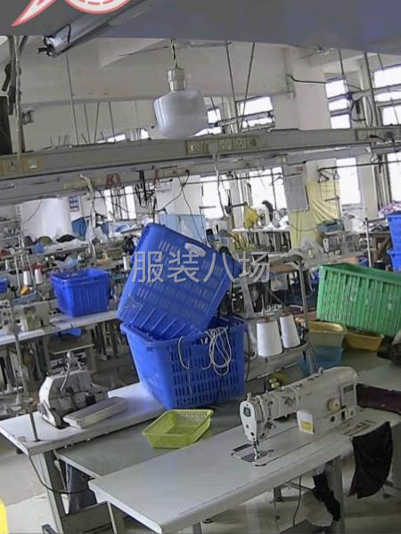 龙腾大道旺玛特对面标准厂房-第1张图片