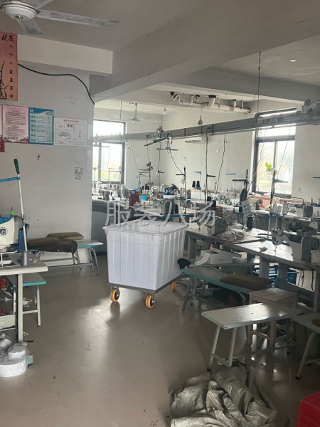 招熟练车工数名，不压工资，会装衬衣领，绷缝的优先-第1张图片