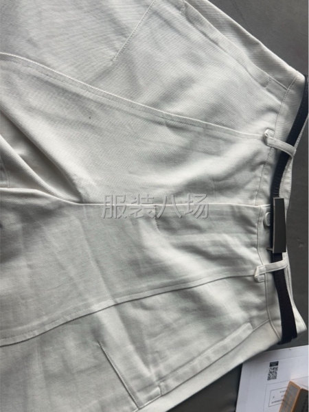 专业生产男女装休闲裤-第1张图片