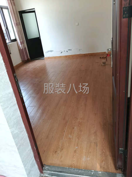 楼下，房间分组，-第1张图片