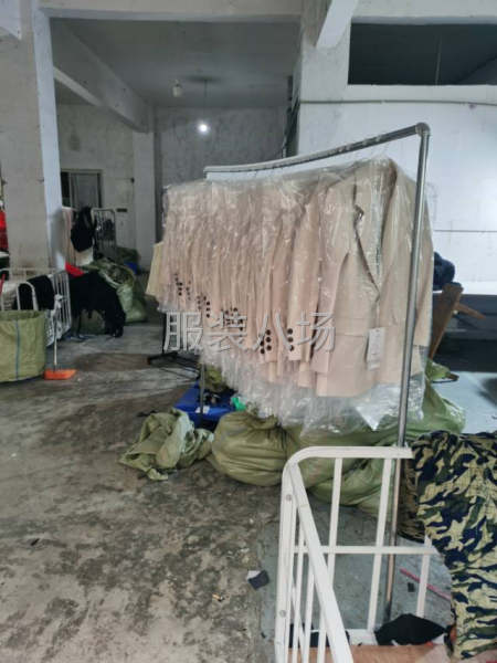 成都专业生产西服套装