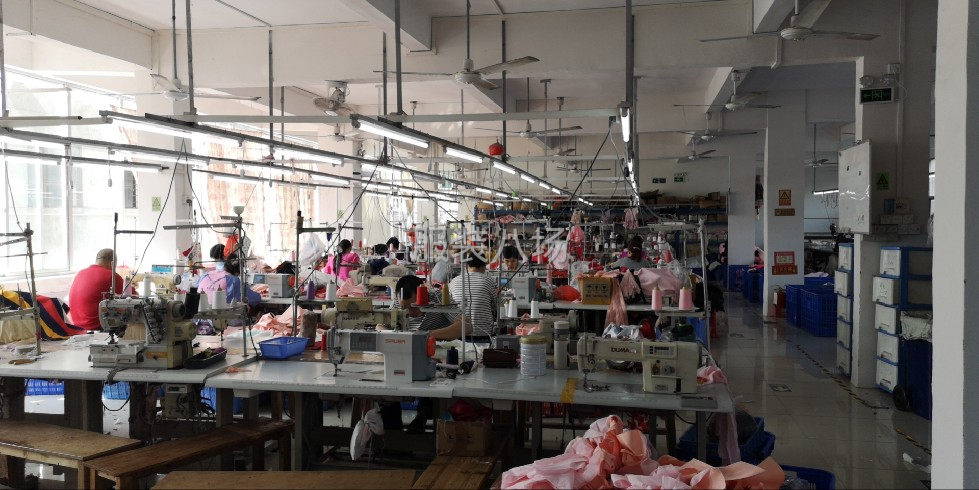 本厂专业生产女童全以梭织，针织，蕾丝纱，雪纺等面料为-第1张图片