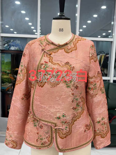 十三行客户、直播客户、等中高档服装-第4张图片