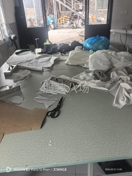 两台杰克A4  一台布鲁斯坦克4000美机拷边机-第3张图片