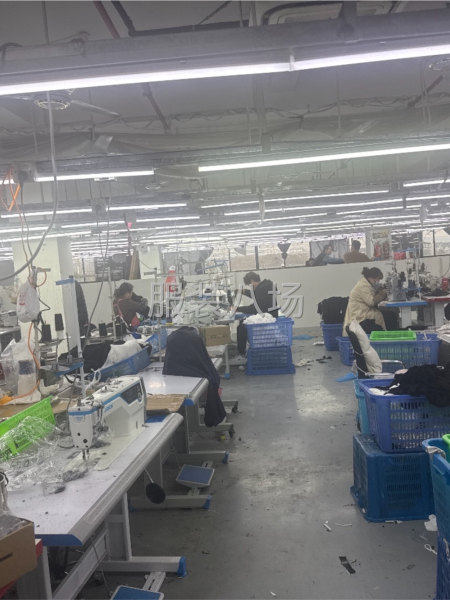 成品半精品整件师傅，货源充足，工价高，包吃包住，工资准时-第2张图片