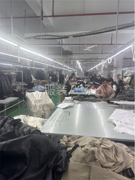 半精品查货全品类衣服-第1张图片