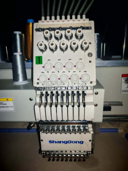 8头样板电脑绣花机转让-第4张图片