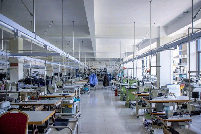 服装厂招流水组长或管理人员一名！-第1张图片