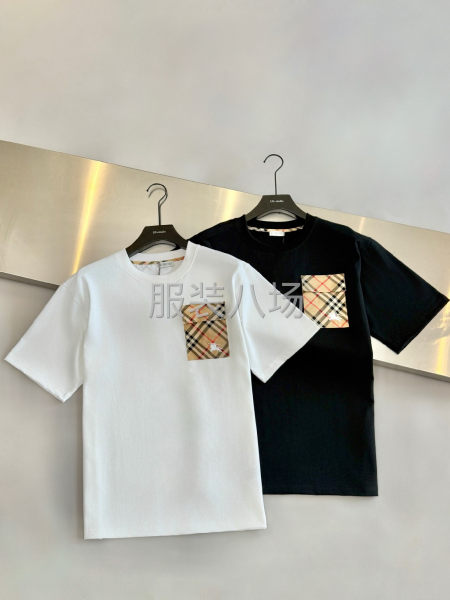 Burberry巴宝莉26早春格纹口袋圆领短袖-第7张图片