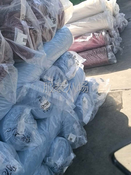 招聘夫妻档做整件，或者三到五人小组做整件，包吃包住，上手有工-第1张图片