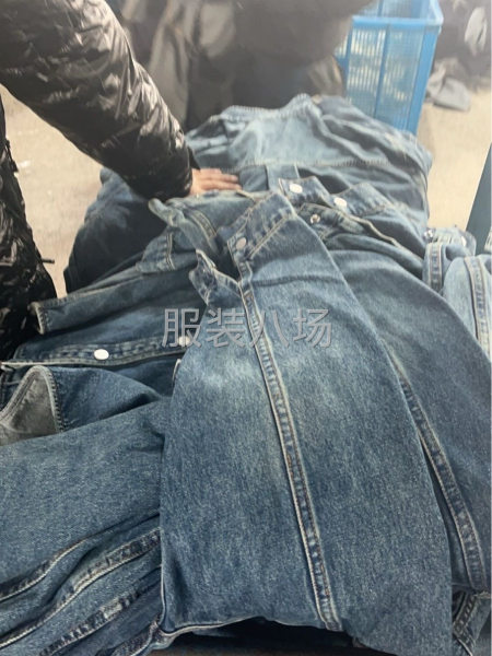 专业各种牛仔外套，衬衫生产-第1张图片