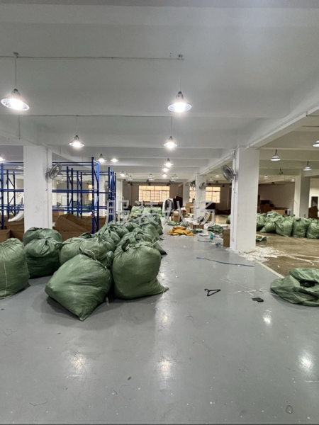 大石工业园2楼1470平方，现成水电装修，即租即用。-第3张图片