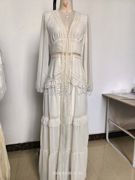 本公司长期有连衣裙裁片外发，专做连衣裙的加工厂可以联系我。-第3张图片