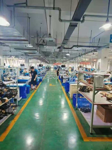 专业加工，定制校服，针织，运动服套装系列。-第1张图片