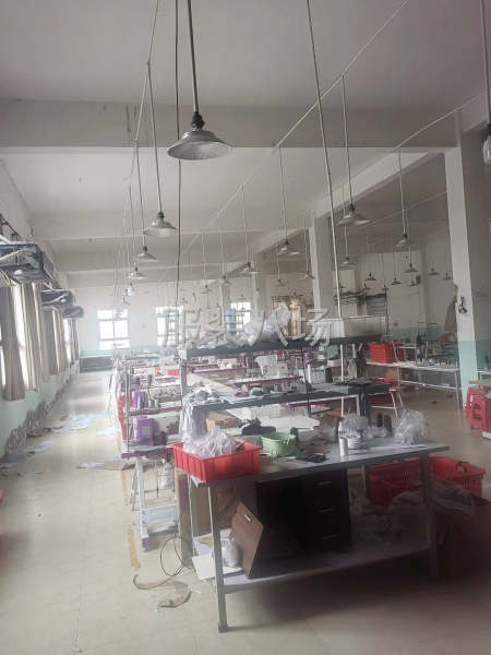 潜江一北服饰服装厂转让-第1张图片