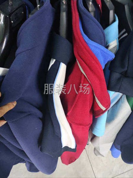 招聘校服T恤流水车位5名，冚车1人，包吃包住宿舍单间，成都市-第2张图片