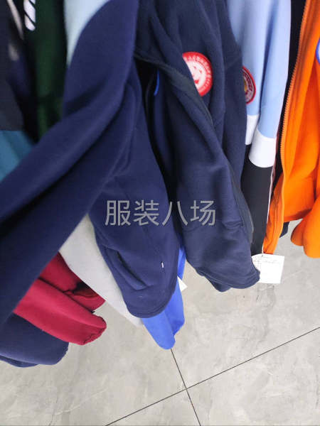 招聘校服T恤流水车位5名，冚车1人，包吃包住宿舍单间，成都市-第1张图片