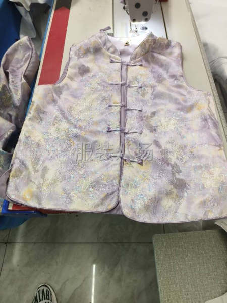 缝纫工要干活好的最好是女的-第2张图片