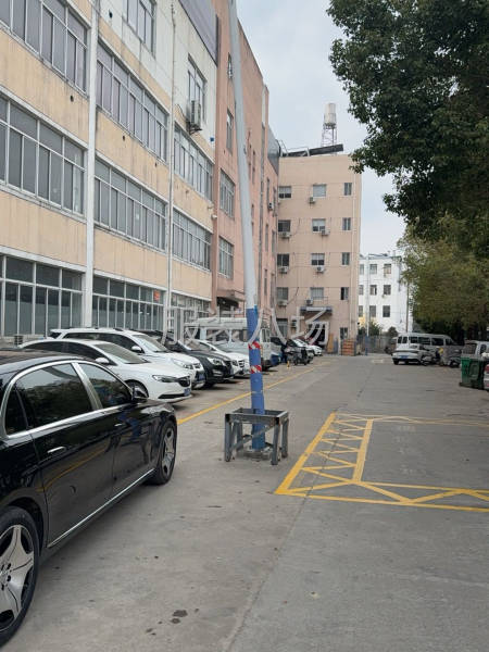 出售：尚湖镇集土4亩，建筑面积2600平有证，诚心出售，-第1张图片